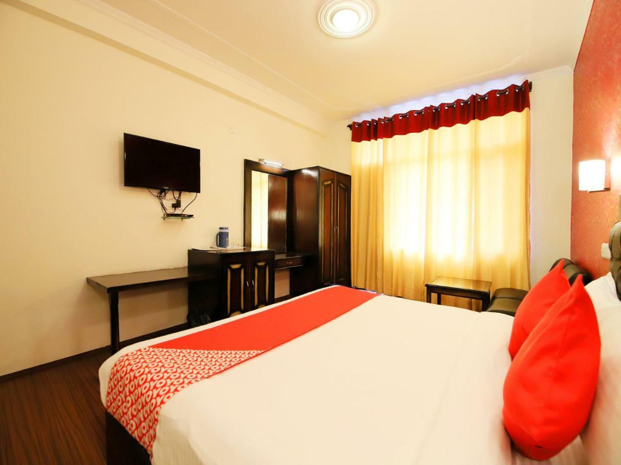 Oyo 3146 Six Season Regency Hotell Jagatsukh Eksteriør bilde